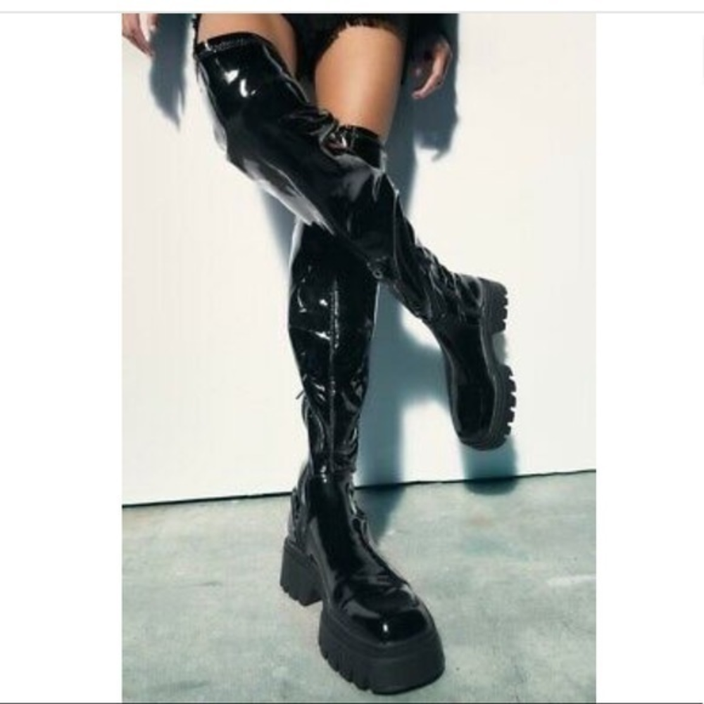 ZARA FAUX PATENT LEATHER KNEE‎ HIGH BOOTS